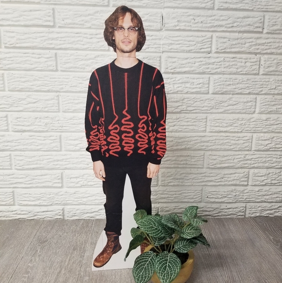 Mini Cardboard Cutout (Matthew Gray Gubler) - Picture 1 of 7